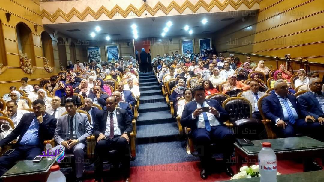 تكريم الدكتور خالد عبد الغفار القاضى