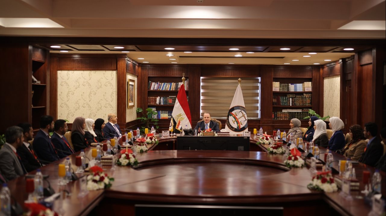 النائب العام يستقبل وفد عمان 