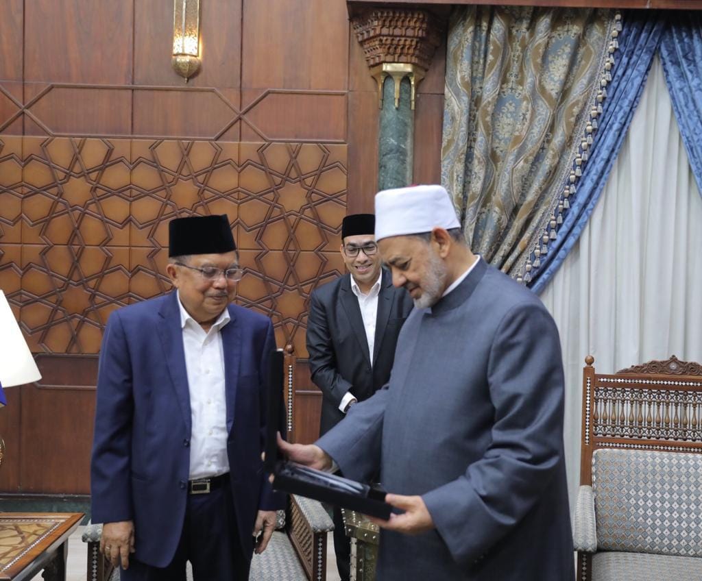 شيخ الأزهر يستقبل نائب الرئيس الأندونيسي