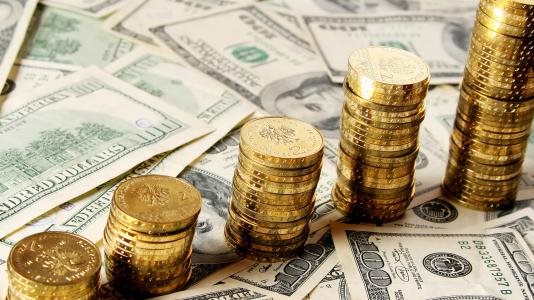 انهيار أسعار الذهب والدولار عالمياً