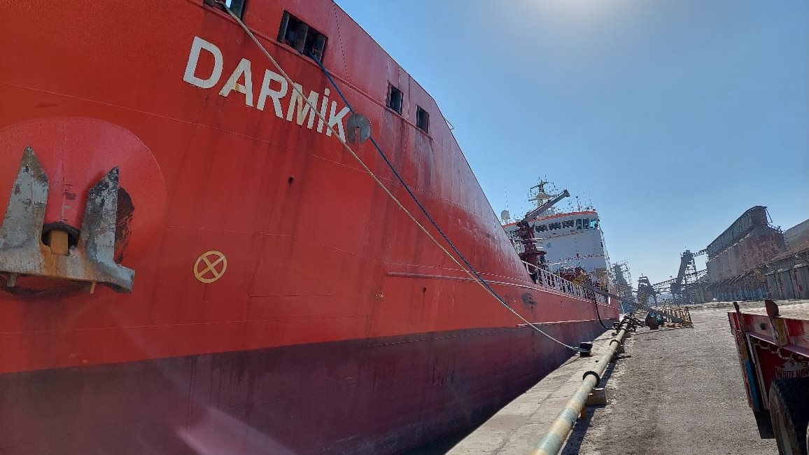 بحمولة 4400 طن صودا كاوية السفينة DARMIK تصل ميناء غرب بورسع