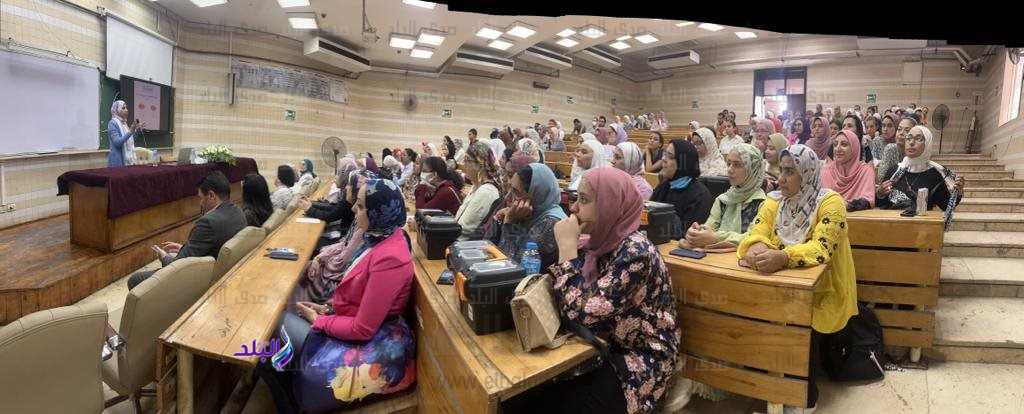 ندوة عن التغيرات المناخيه و البصمة الكربونية