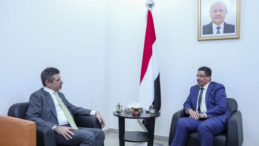 وزير الخارجية اليمني و السفير الأمريكي
