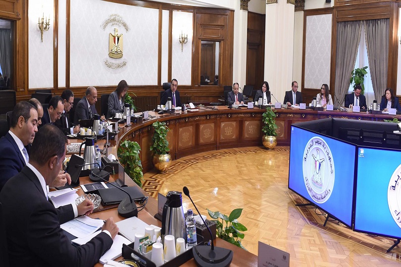 مدبولي يتابع مستجدات  طرح حصص في بعض الفنادق