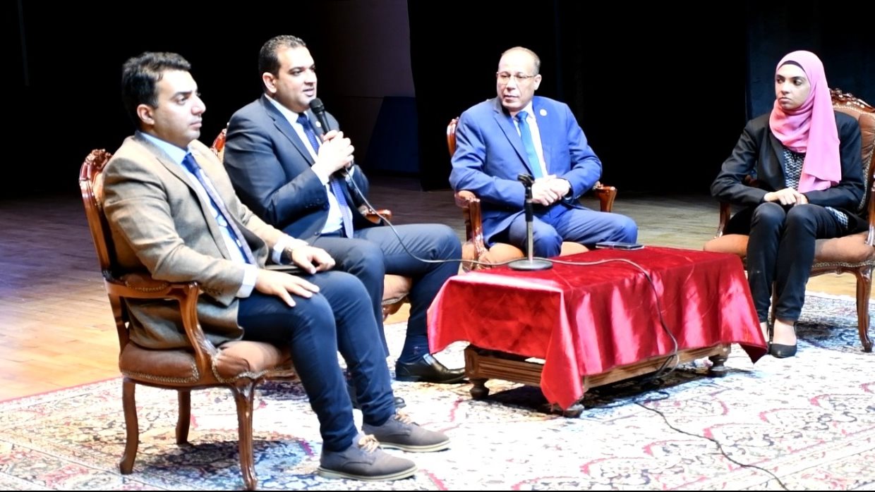 خلال الندوة 