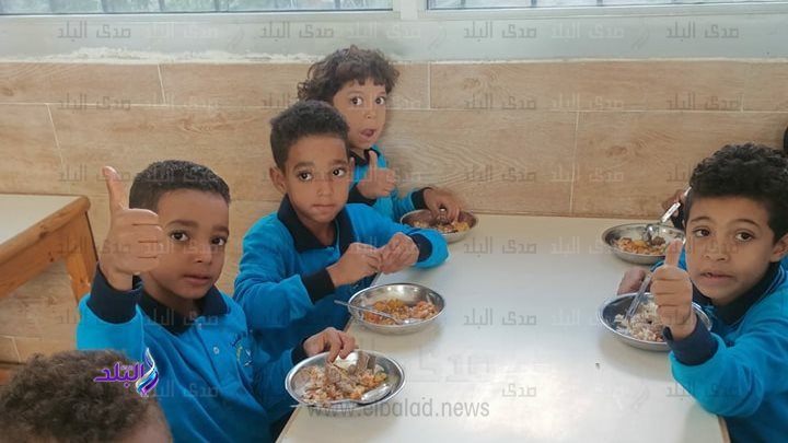  الوجبات المدرسية الساخنة