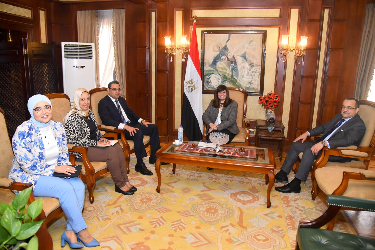 وزيرة الهجرة