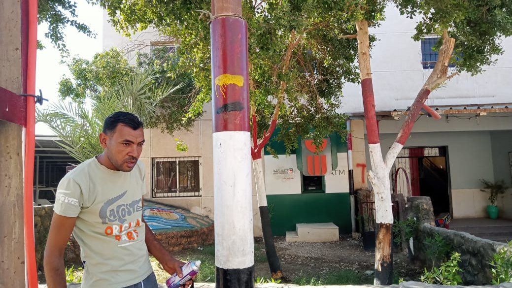 تغيير الأعمدة المتهالكة 