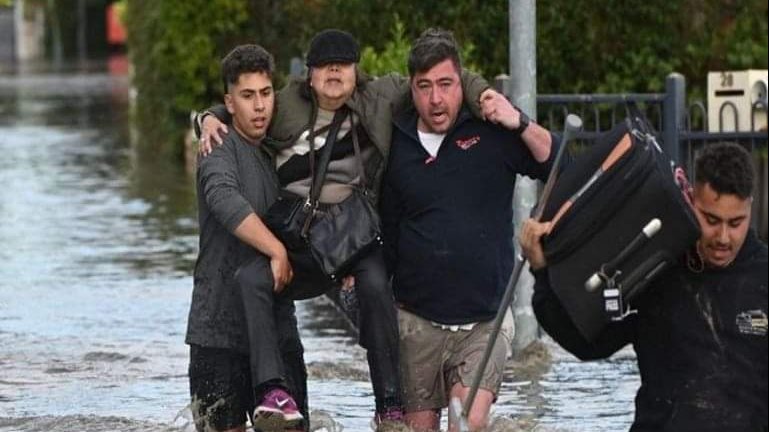 إجلاء الآلاف في جنوب شرق أستراليا بعد سيول وفيضانات عارمة