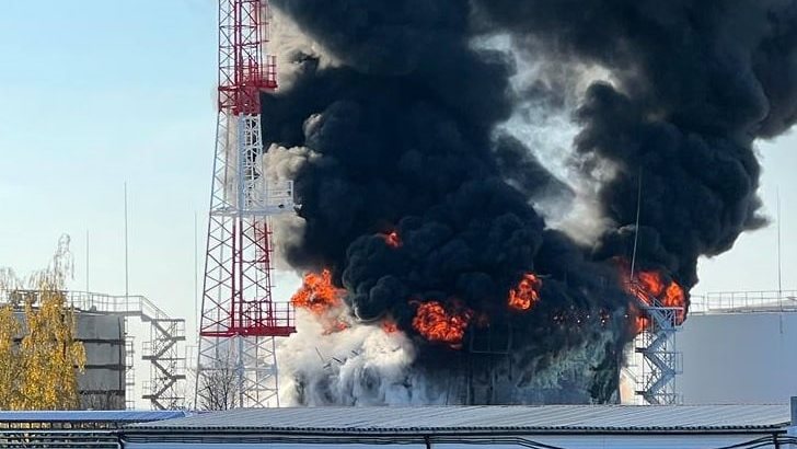 حريق مستودع نفط في بيلجورود