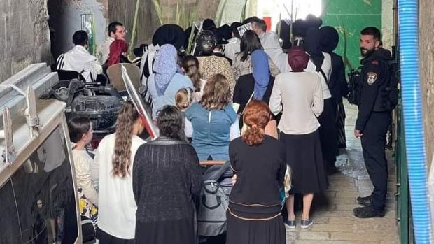 اقتحام المستوطنين للأقصى