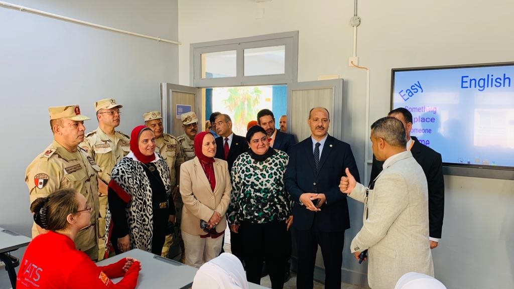 وكيل تعليم الإسكندرية يتفقد المدرسة التكنولوجية