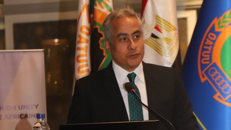 وزير القوى العاملة 