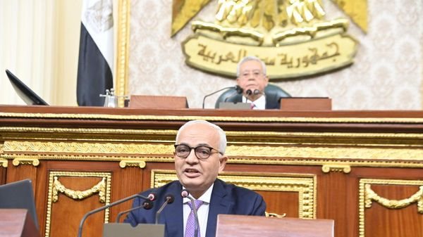 رضا حجازي، وزير التعليم 