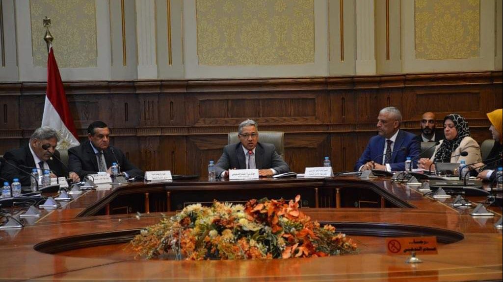 لجنة الإدارة المحلية خلال اجتماعها اليوم  لجنة الإدارة المحلية خلال اجتماعها اليوم
