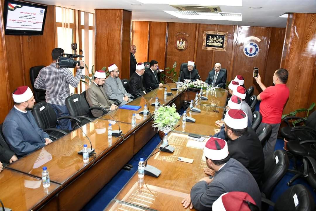 وزير الأوقاف والأئمة 