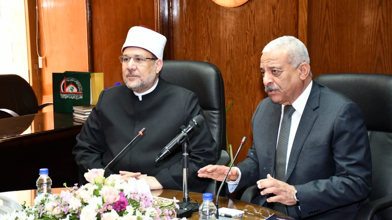 محافظ السويس