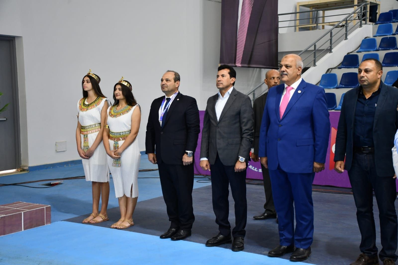 وزير الشباب والرياضة  وزير الشباب والرياضة