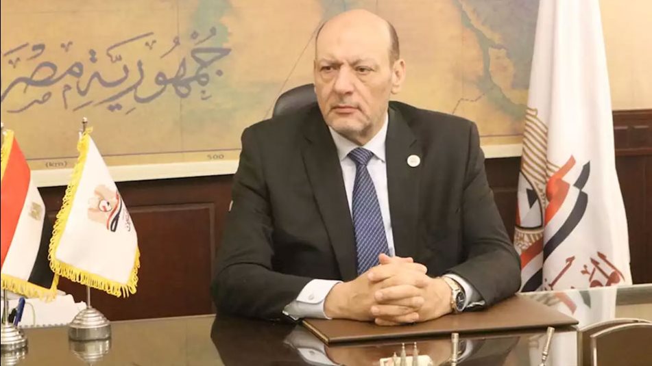 المستشار حسين أبو العطا رئيس حزب "المصريين"