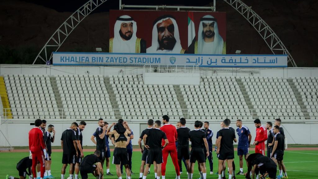 مران الأهلي بالإمارات 