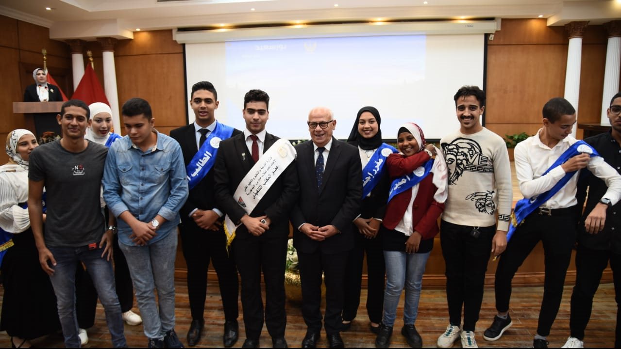  بجهود جامعة بورسعيد في نشر الوعي بين الشباب.. الغضبان يشيد 