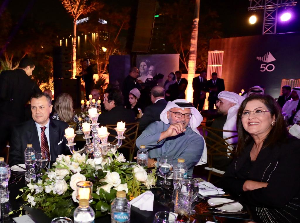 وزير السياحة والآثار 