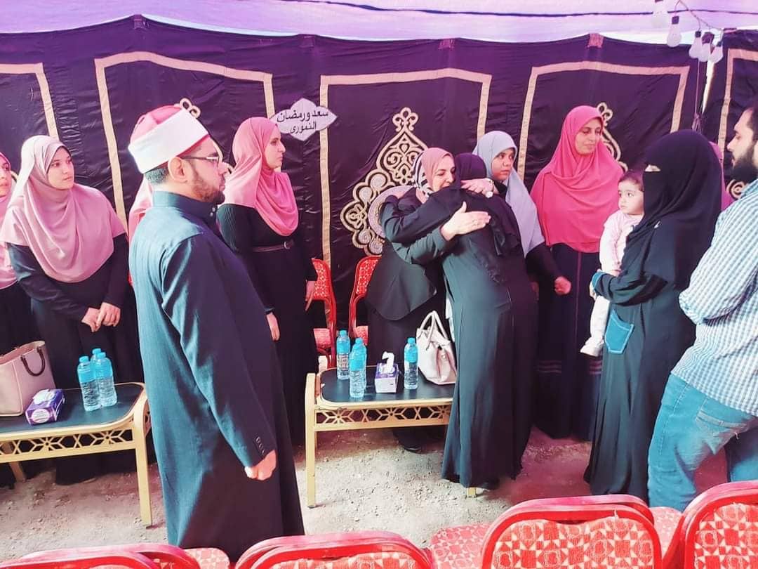 الأزهر يقدم واجب العزاء لوفاة 10من أسرة واحدة بالمحلة