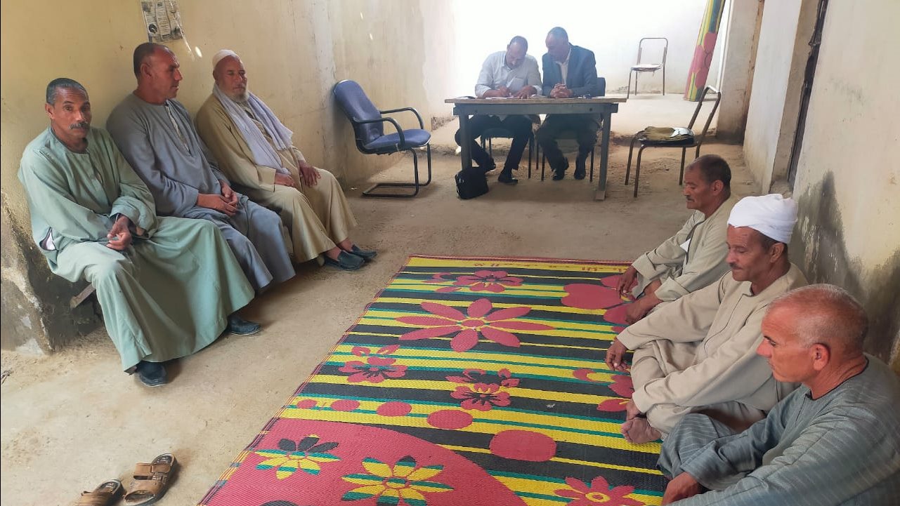 لمزراعون أثناء الندوة الارشادية لمزراعون أثناء الندوة الارشادية
