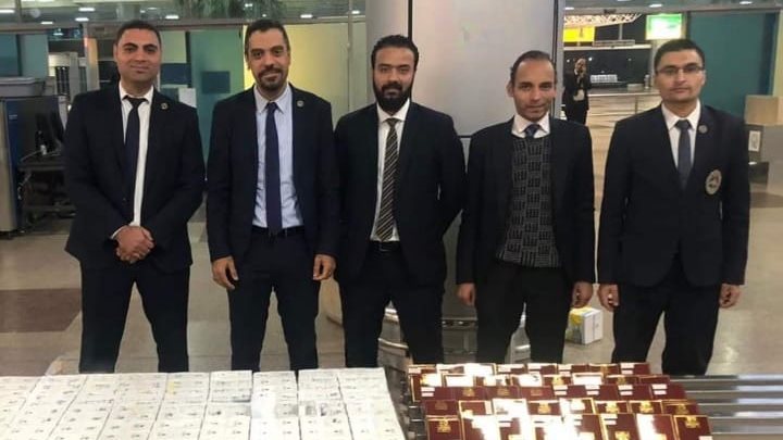 رجال الجمارك بمطار القاهرة رجال الجمارك بمطار القاهرة