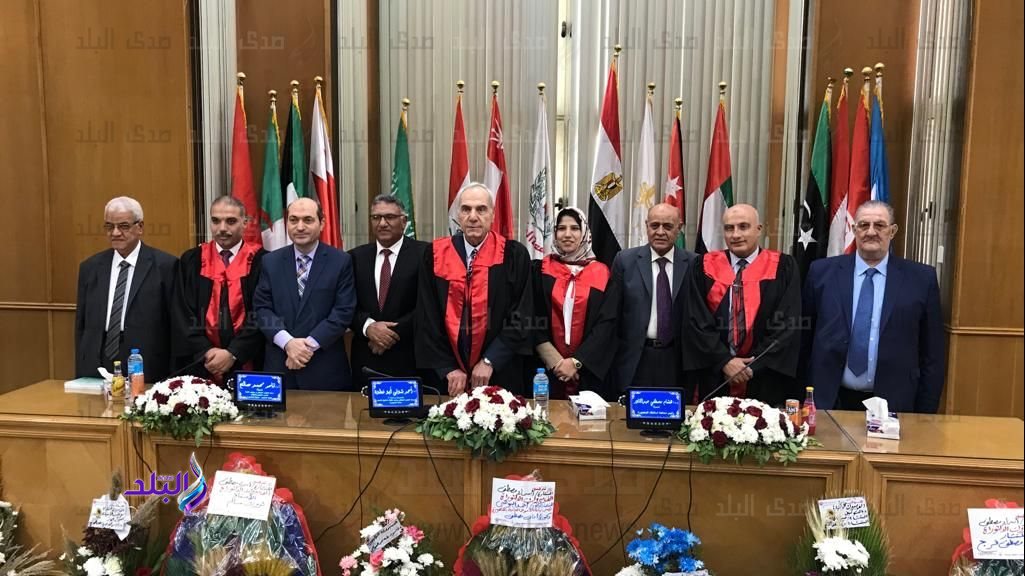 مناقسة رسالة دكتوراه