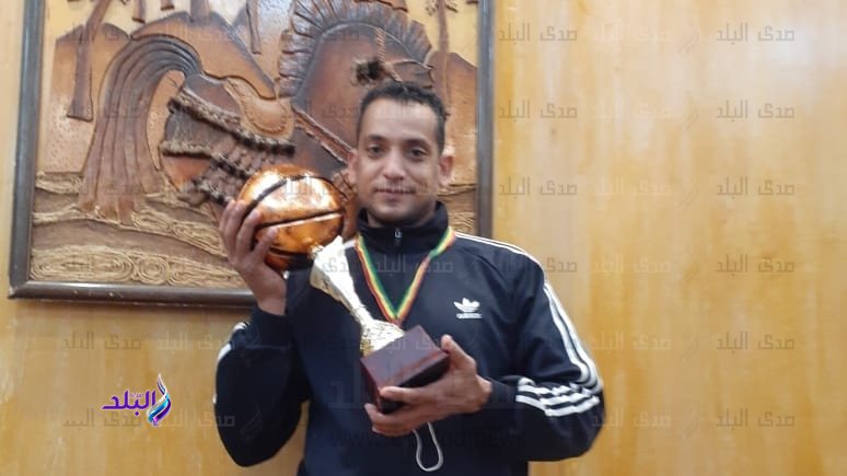 اللاعب محمد أنور ابن المنيا 