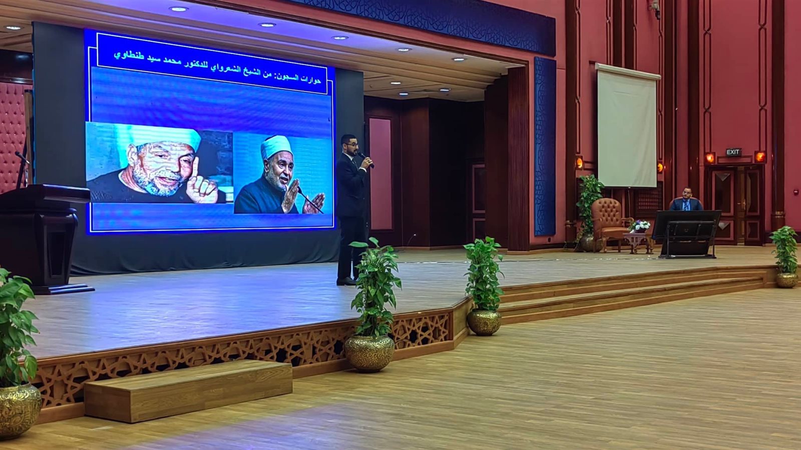 أحمد سلطان، الباحث في شئون الجماعات الإرهابية