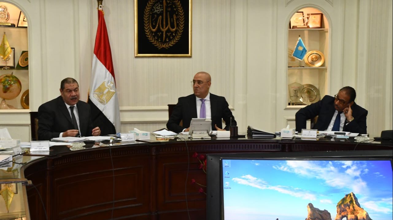 وزير الإسكان