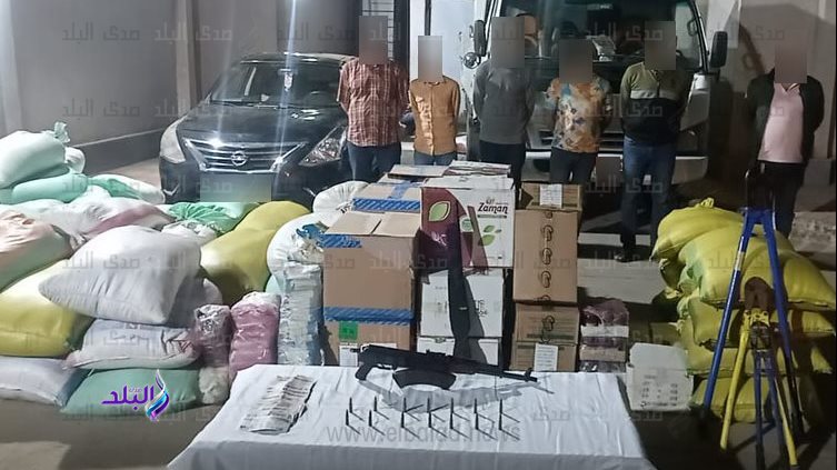 المتهمين والمضبوطات