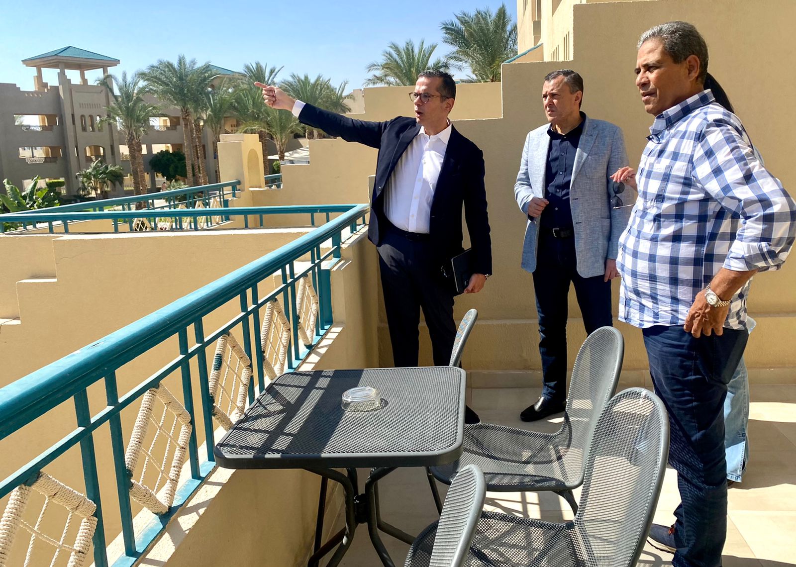 وزير السياحة والآثار 