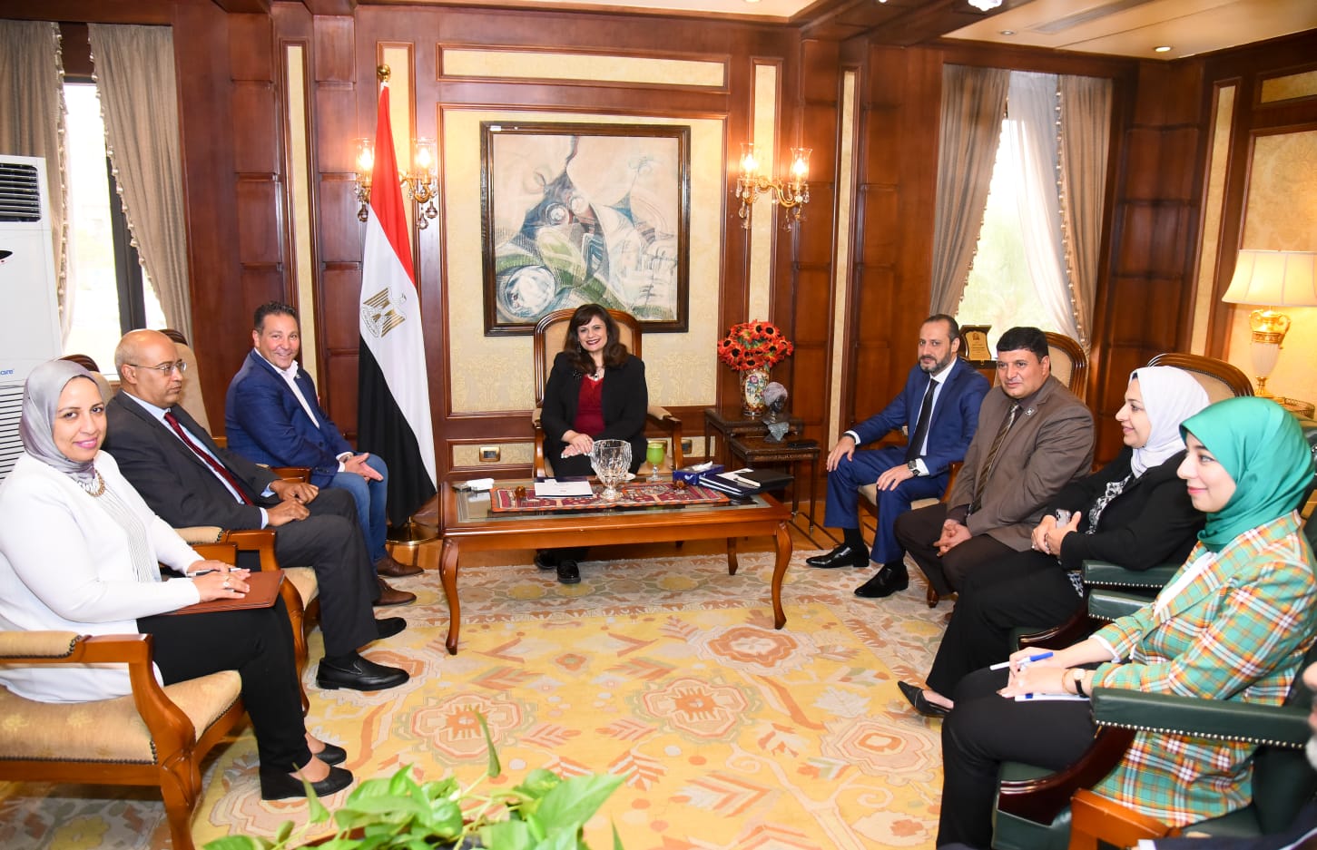 وزيرة الهجرة