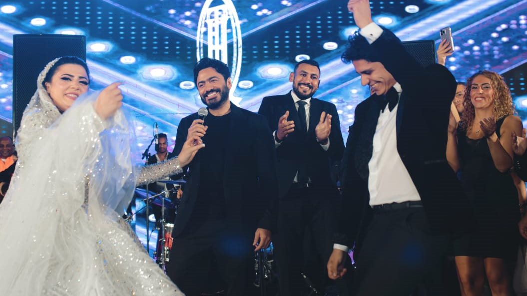 العروسين بحضور الفنان تامر حسني