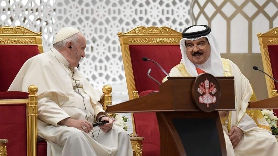 بابا الفاتيكان بابا الفاتيكان