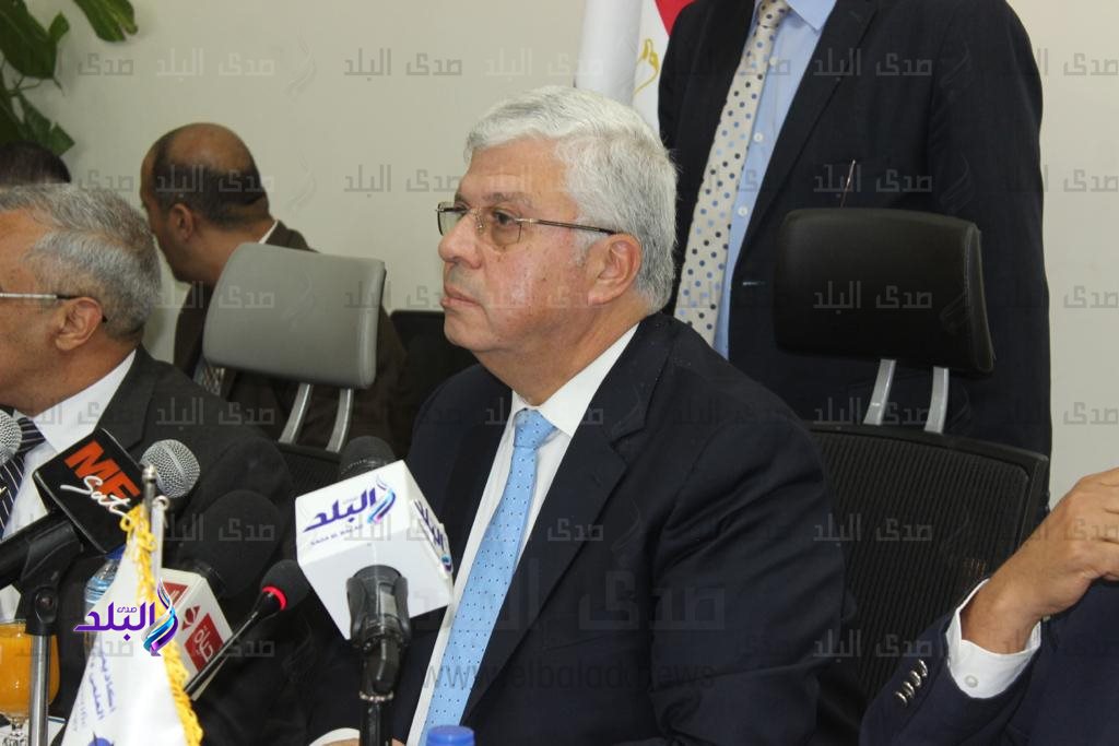 الدكتور أيمن عاشور وزير التعليم العالي والبحث العلمي
