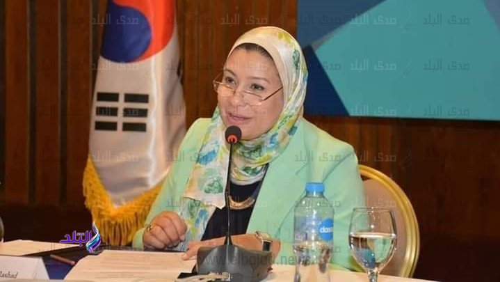 الدكتورة سلوى رشاد عميد كلية الألسن