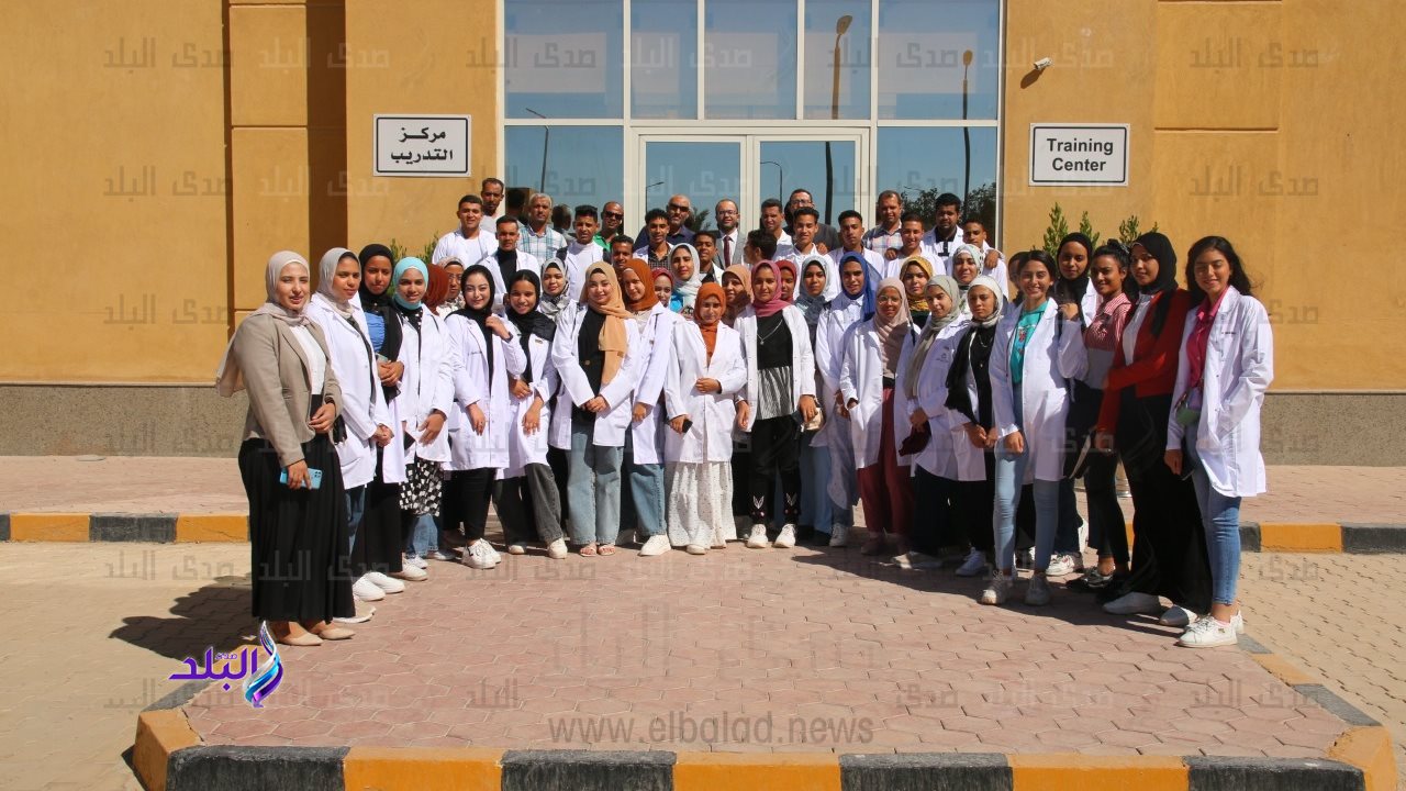 طلاب جامعة طيبة التكنولوجية بالأقصر يزورون محطة تعبئة وتبريد