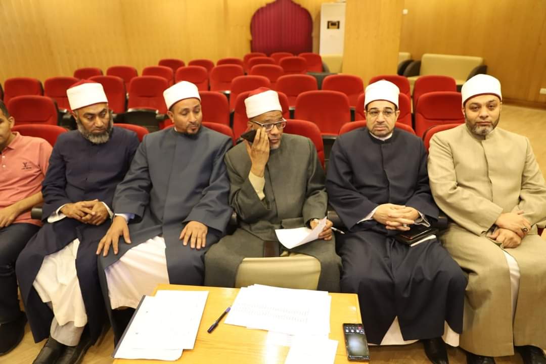 قيادات المعاهد الأزهرية يستعدون للمسابقة 