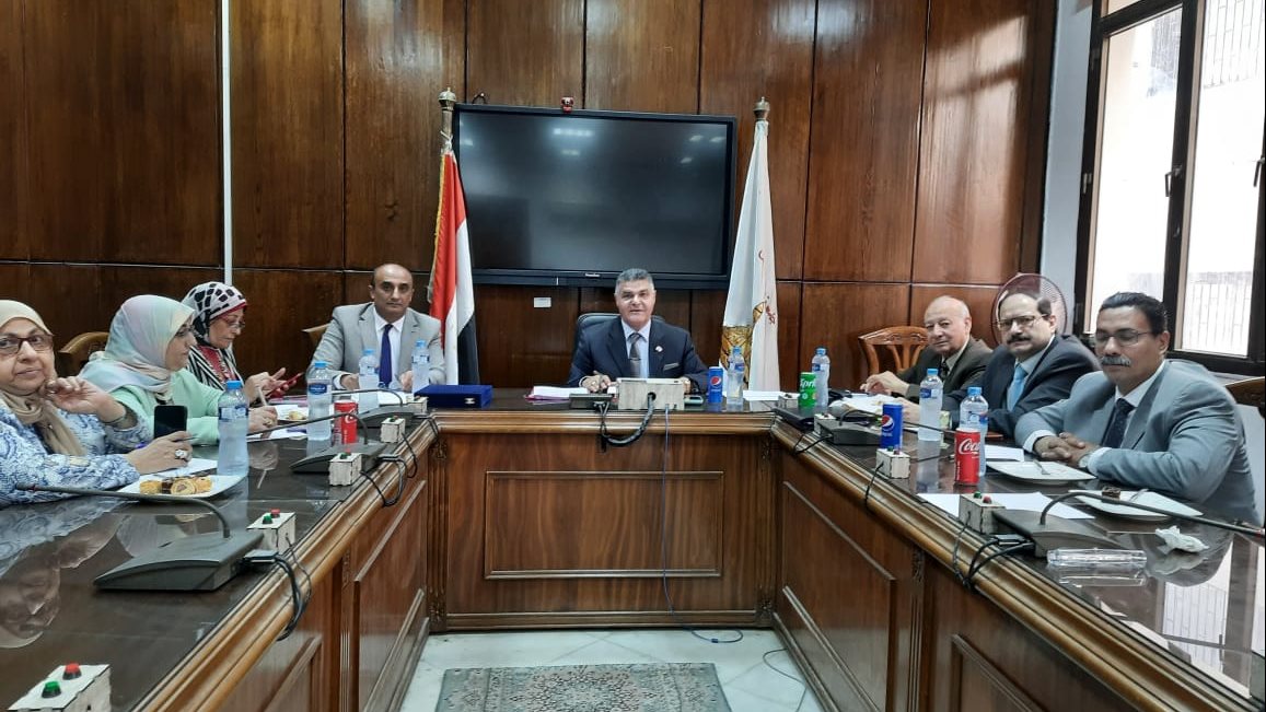 جامعة عين شمس 