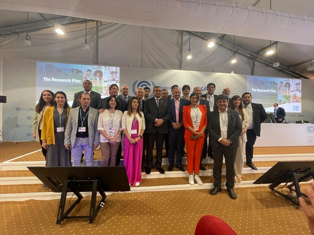 وزير التنمية المحلية ومسئولي الارجنتين