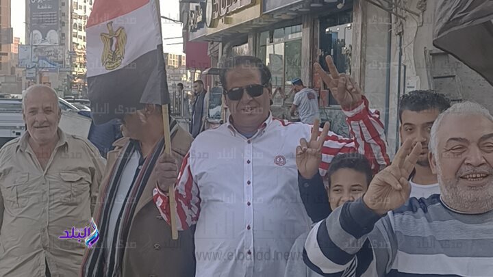 مسيرة لدعم وتأييد السيسي لاستكمال الاستقرار والتنمية 