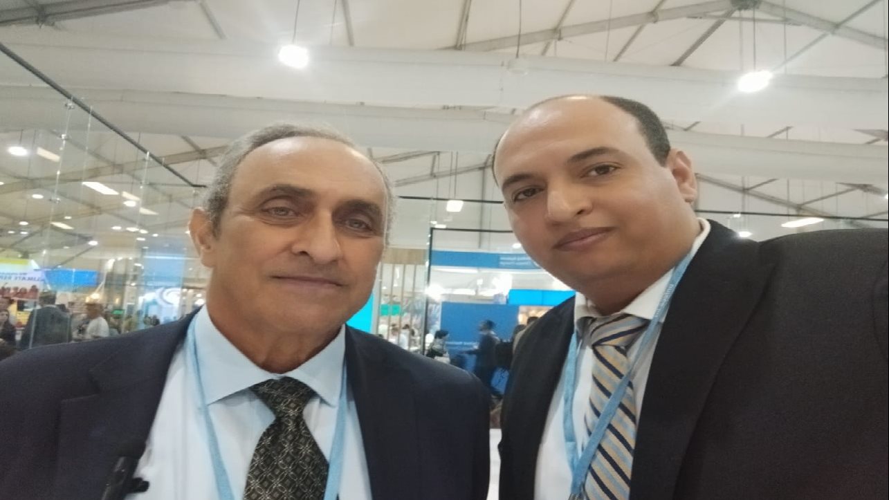 أيمن فريد أبو حديد 