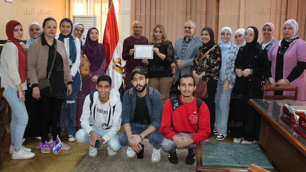 كلية الآداب بجامعة عين شمس