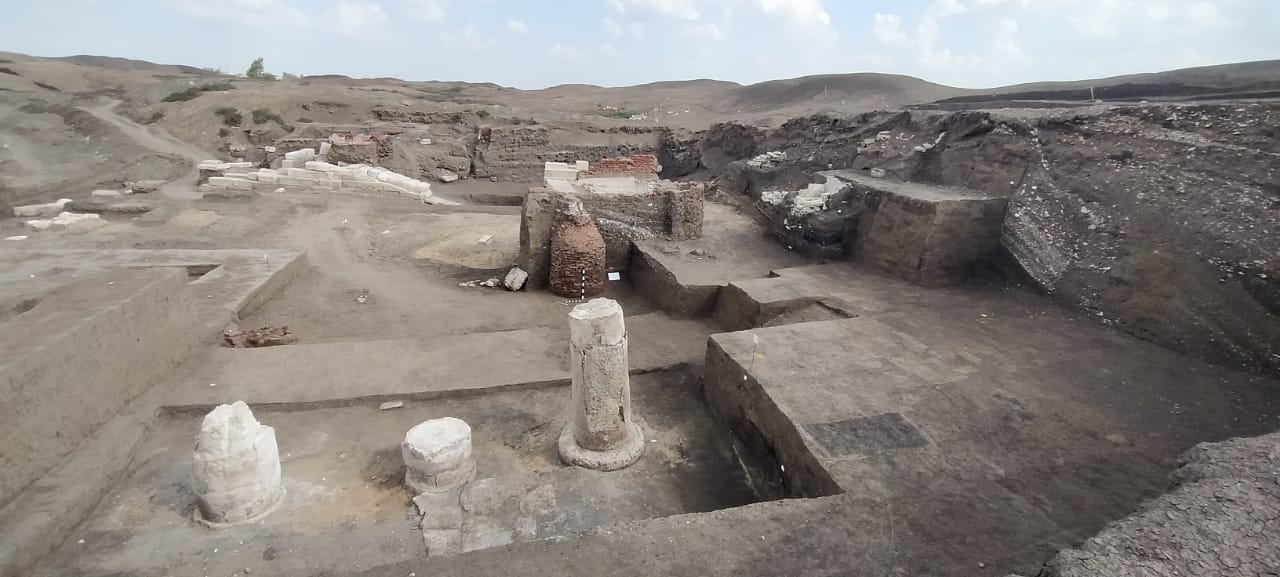 آثار 