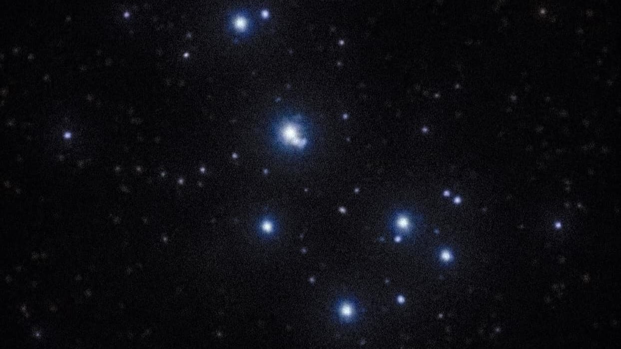 ظهور الشقيقات السبع 