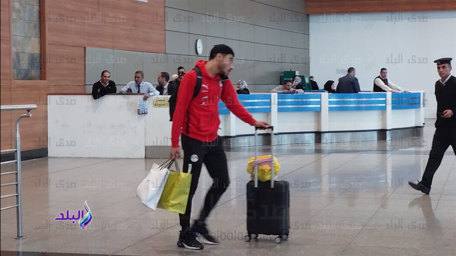 بعثة المنتخب تصل مطار القاهرة